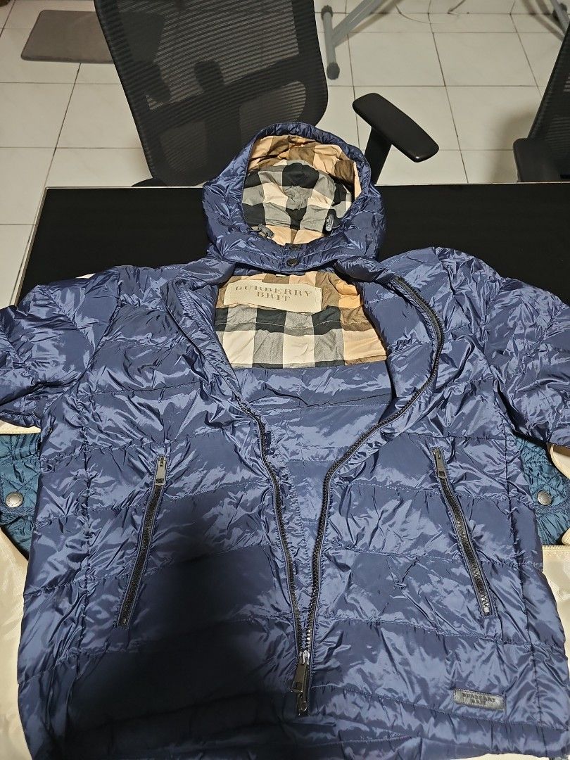 Winter Jacket (Category: Apparel) located in Singapore. Submitted by phidarren6969 (Listing ID 1324497599, Image 1). Description: Almost new BURBERRY winter jacket. Don't waste money on new ones. Won't be needing it hence selling cheap. Nego..