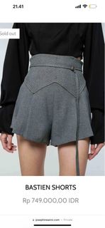 (Kategori: ) berada di . Dikirim oleh frommywardrobeee (ID iklan 1324526032, Gambar 1). Deskripsi: .