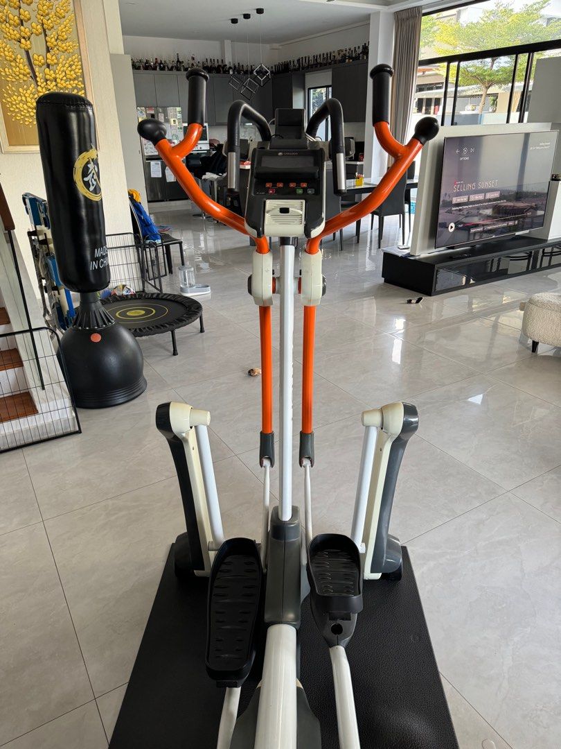 Yowza Jupiter plus elliptical machine Sports Equipment Exercise Fitness Cardio Fitness Machines on Carousell