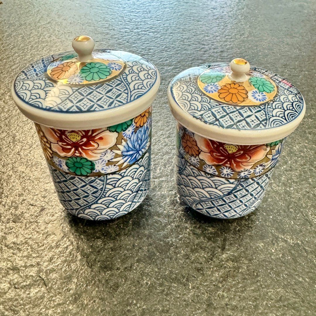 00816CS 日本九谷燒邦泉赤繪金彩重金花詰百花不落地夫妻杯對杯（2只組套）, 傢俬＆家居, 廚具和餐具, 茶具配件- Carousell
