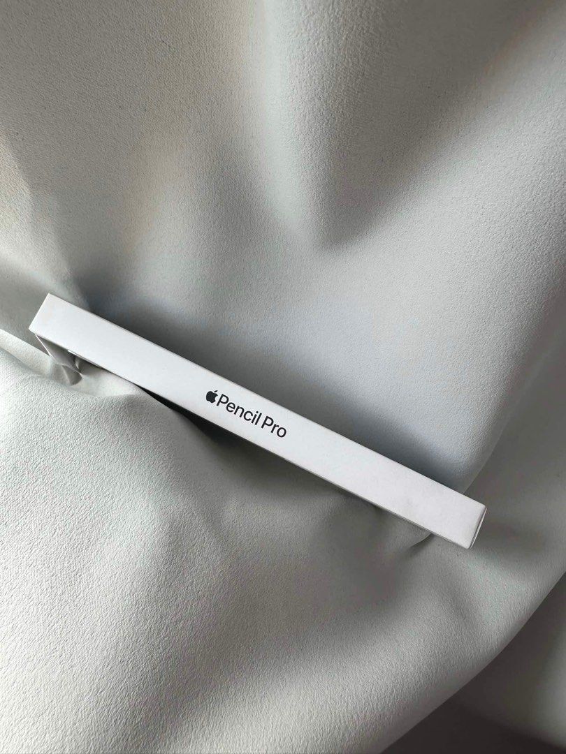 Apple Pencil Pro (Category: iPad) located in Maasin. Submitted by honeycepada (Listing ID 1324687583, Image 1). Description: Apple Pencil Pro -Brand new -Unused -Compatible with ipad pro M4, ipad air M2 -Selling for 9,200 (retail price 9,600) -RFS: Extra.