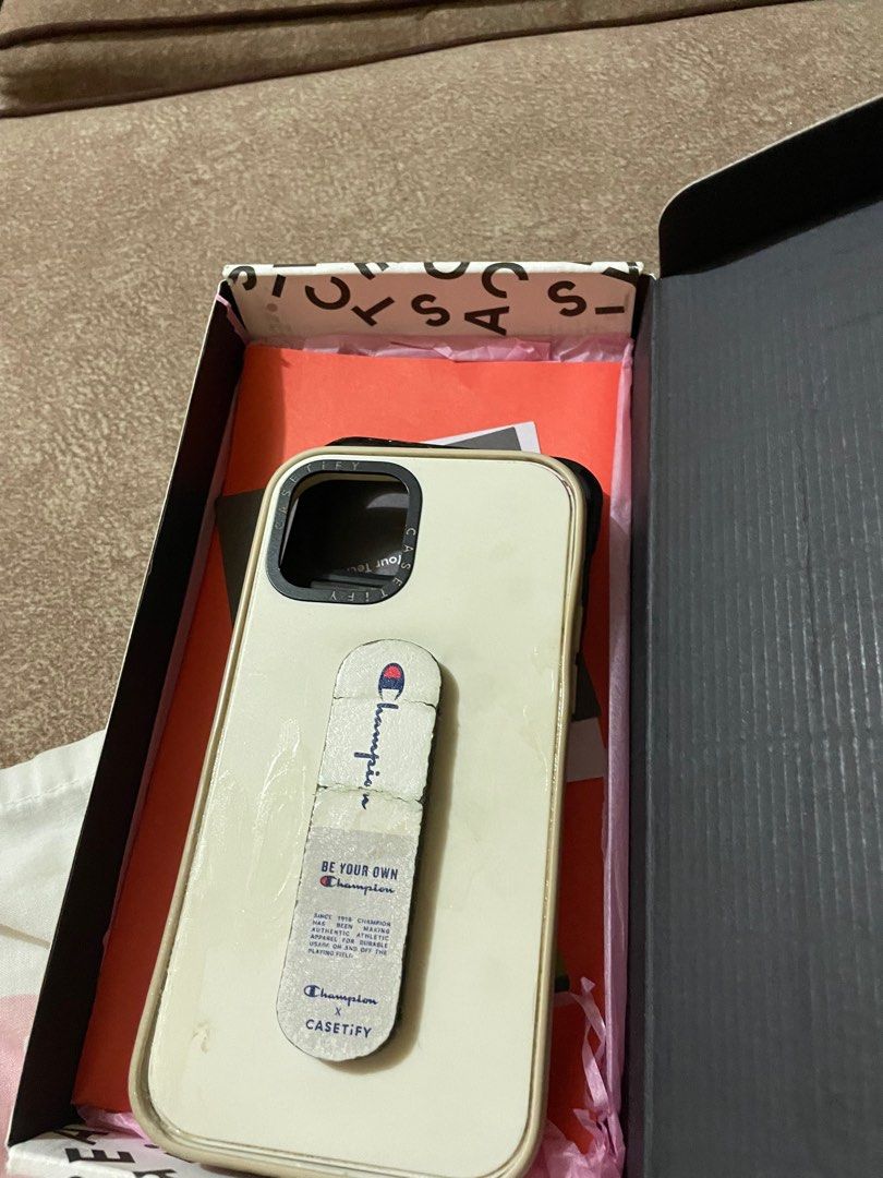 Authentic casetify (Category: Cases & Sleeves) located in Quezon City. Submitted by kayseeeee (Listing ID 1324563494, Image 1). Description: This is an authentic casing from casetify with phone stand also from casetify .
