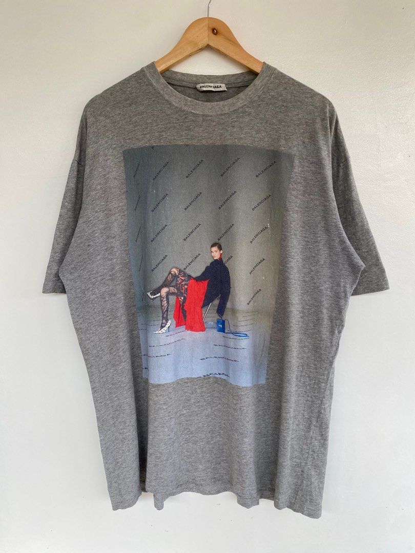 Balenciaga photoshoot t shirt hot sale