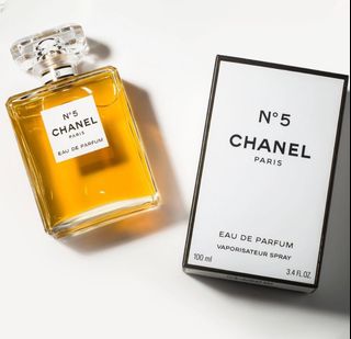 (Category: ) located in . Submitted by parfumparagon (Listing ID 1324682032, Image 1). Description: .