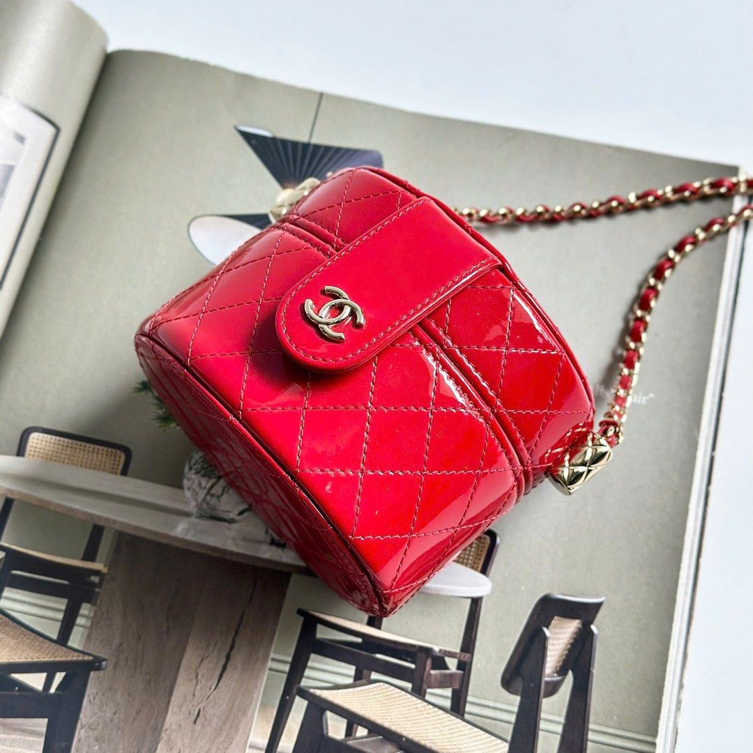 Chanel box purse online
