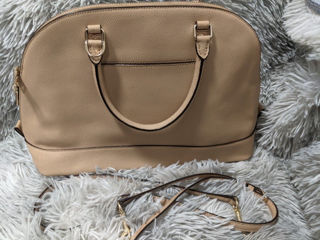 Coach Sierra Satchel Bag - Nude (Category: Luxury Bags & Wallets) located in Batangas. Submitted by zzzzainab (Listing ID 1324656963, Image 2). Description: Preloved bag from Korea Original Coach Bag With few stains inside the bag Like new Large size.