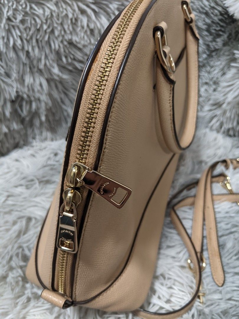 Coach Sierra Satchel Bag - Nude (Category: Luxury Bags & Wallets) located in Batangas. Submitted by zzzzainab (Listing ID 1324656963, Image 3). Description: Preloved bag from Korea Original Coach Bag With few stains inside the bag Like new Large size.