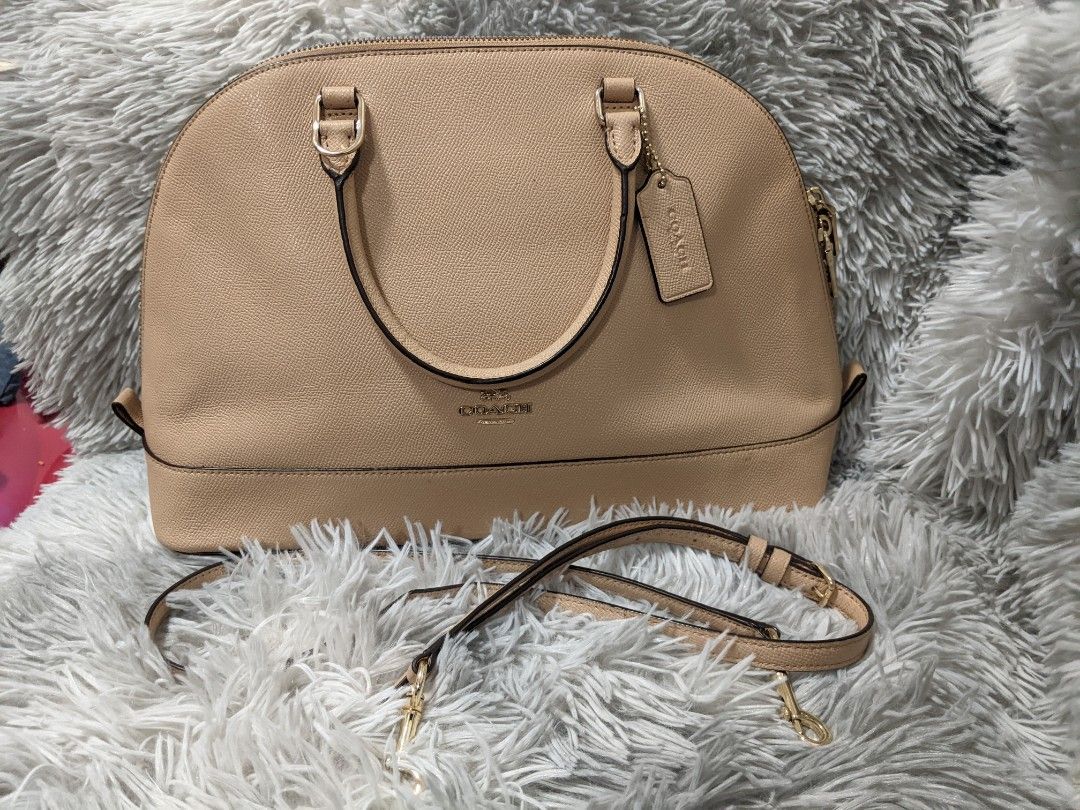 Coach Sierra Satchel Bag - Nude (Category: Luxury Bags & Wallets) located in Batangas. Submitted by zzzzainab (Listing ID 1324656963, Image 1). Description: Preloved bag from Korea Original Coach Bag With few stains inside the bag Like new Large size.