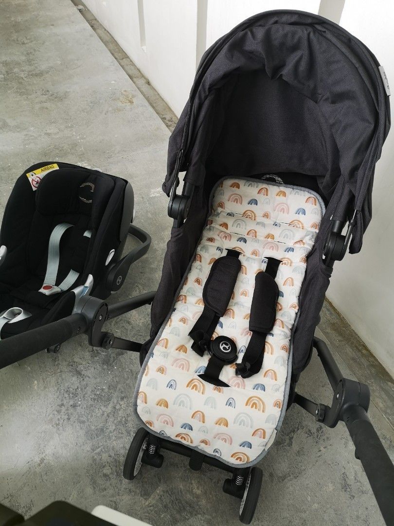 Cybex Aton Q Car seat with Isofix and Cybex Eezy Twist S Stroller