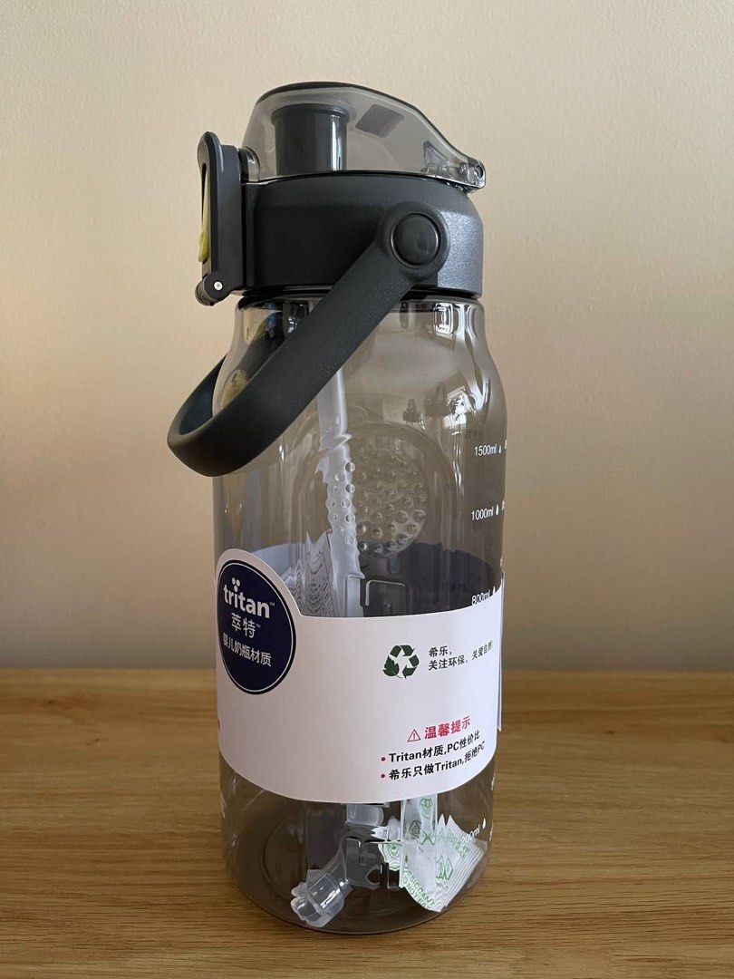 Dodge Tritan Water Bottle (Category: Water Bottles & Tumblers) located in Makati City. Submitted by minipiglet (Listing ID 1324709171, Image 2). Description: Material: Tritan（Baby Bottle Material） Color: White/Black/Violet/Green/Pink -BPA Free -Suitable For Travel, School, Office,Gym Capacity: 1500ml (₱450) 2.0L (₱500) Size:29.5cm*10.5cm (2.0L) 27*10cm (1.5L) Function: anti-fall and impact-resistant Tritan material, long-lasting, healthy, safe, c