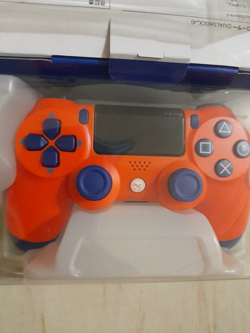 DS4 WIRELESS CONTROLLER (Category: Controllers) located in Quezon City. Submitted by hajjasittienor (Listing ID 1324600212, Image 3). Description: BRAND NEW 💯 CABLE CHARGER.150 ....PWEDE COD .....PWEDE PICK AVIDA TOWER NEW MANILA COL BONNY SERRANO AVE QUEZON CITY.
