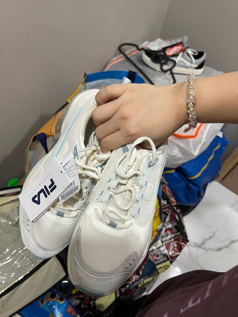 Fila 39 Carousell