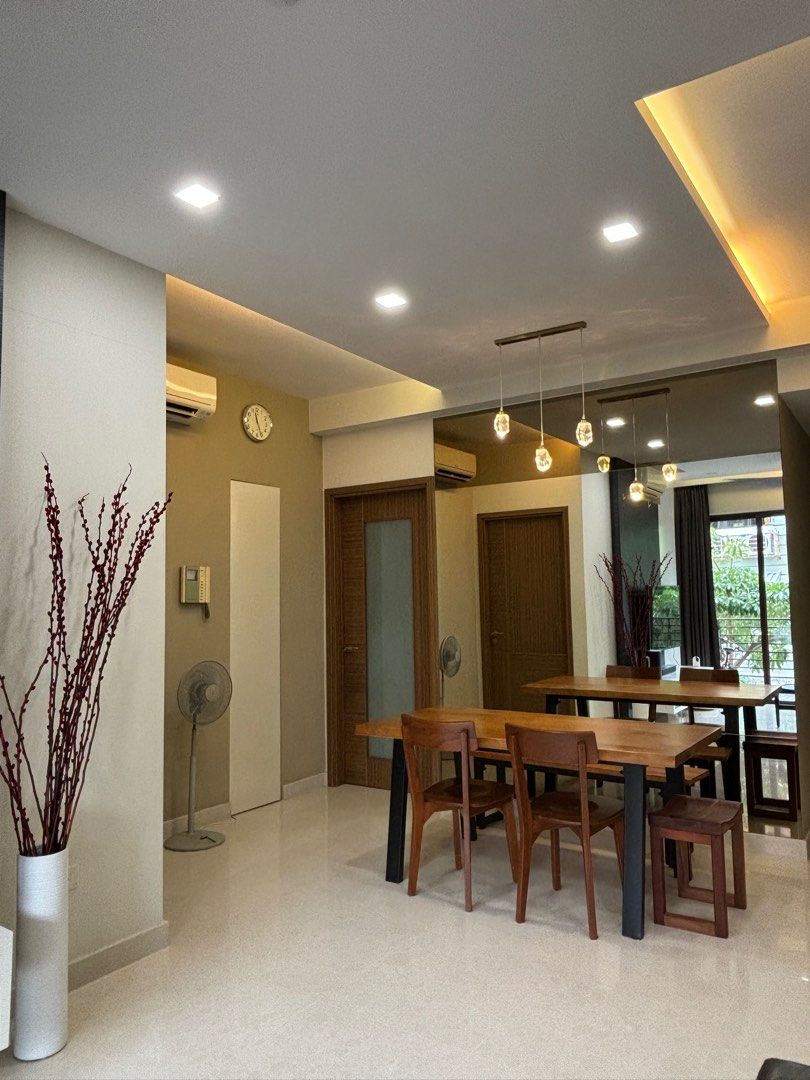 Freehold District 15 The Bale condo (Category: Condos & ECs) located in Singapore. Submitted by vittorio80 (Listing ID 1324712356, Image 1). Description: I welcome interested buyers to contact me directly. Will guide you through the sales process and arrange for conveyancing lawyer’s appointment. The Balé sits in the company of a charming neighbourhood. Balinese inspired condominium design. Direct owner sale. Owner occupied. Never tenanted before