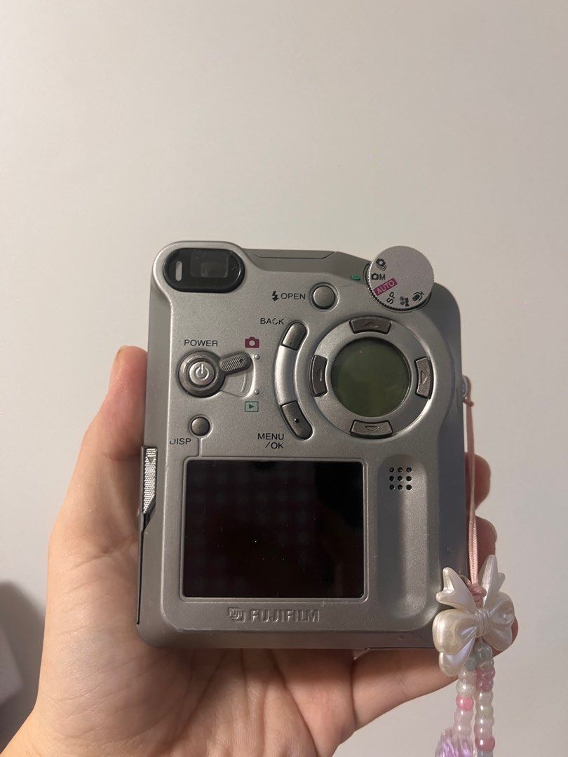 FUJIFILM FinePix 4800Z FUJIFILM FinePix 4800Z Digita Camera