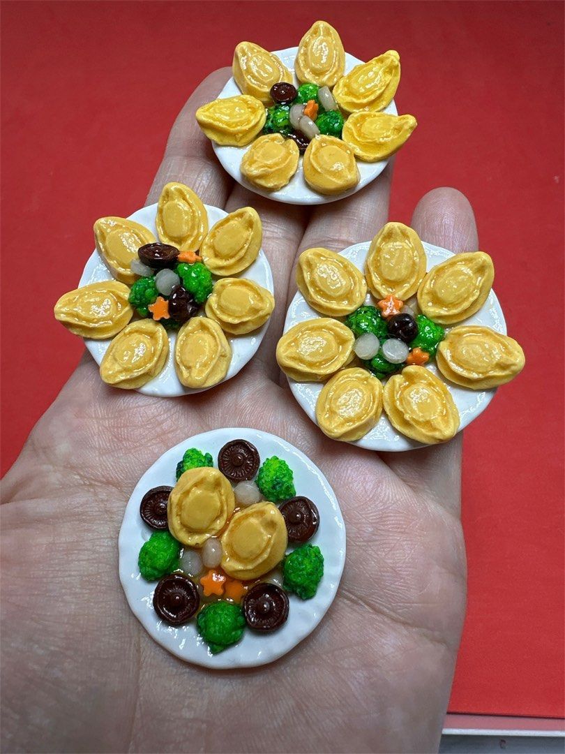 Handmade Miniature braised Abalone with broccoli, dried mushrooms, scallops, oyster sauce, New year dish, prosperity, Auspicious, clay, resin, 1 plate (Category: Handmade Craft) located in Singapore. Submitted by mini.collectibles.1 (Listing ID 1324635524, Image 2). Description: Handmade Miniature braised Abalone with broccoli, dried mushrooms, scallops, oyster sauce, New year dish, prosperity, Auspicious, clay, resin, 1 plate All are handmade. S