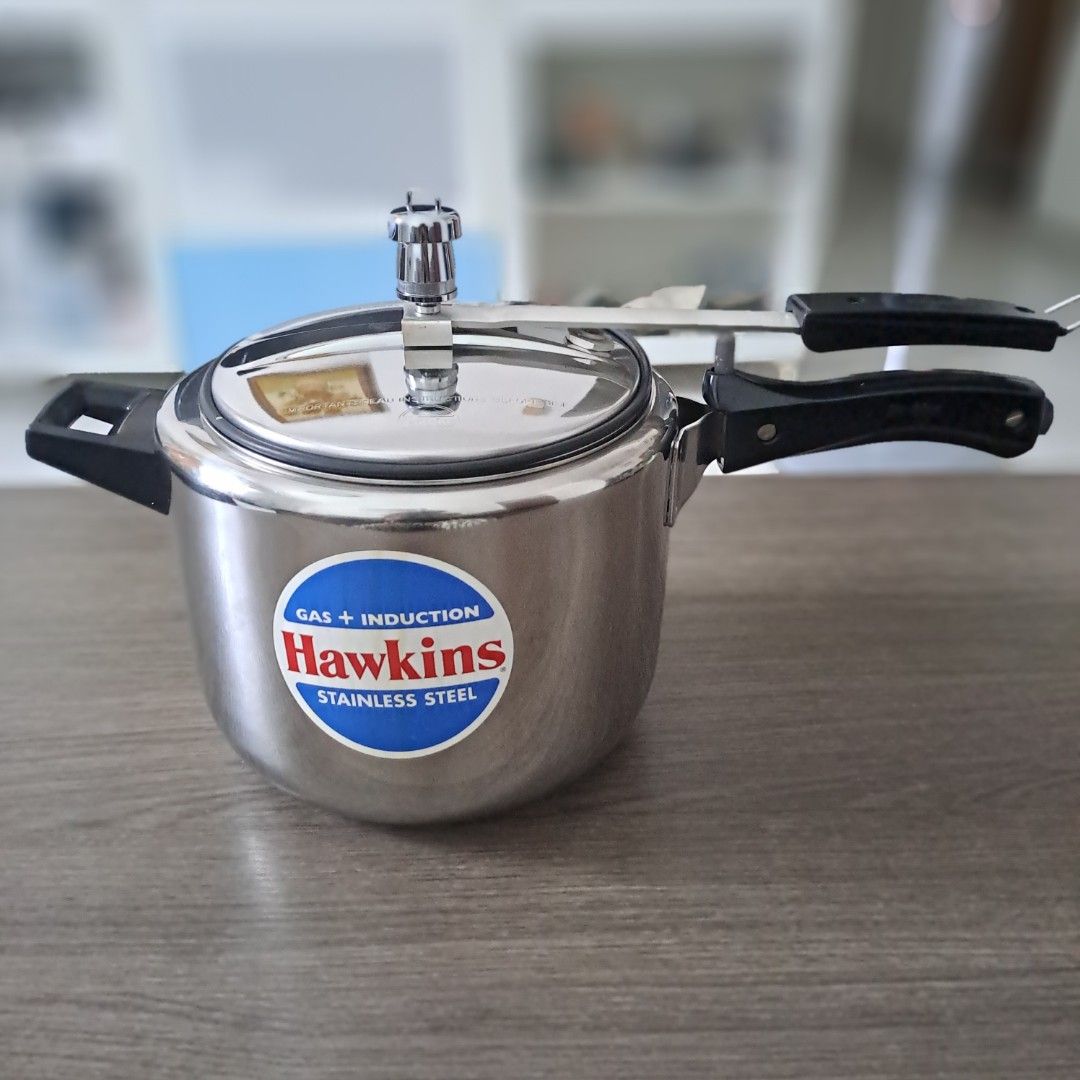 Hawkins Stainless steel cooker induction base 5 ltr move out sale
