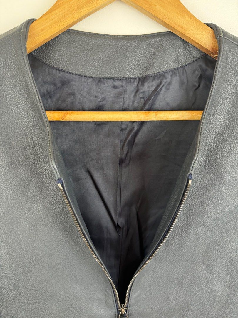 hermes (Category: Coats, Jackets and Outerwear) located in Manila. Submitted by gooddayzzph (Listing ID 1324630046, Image 3). Description: hermes leather jacket issue cut maintag size large womens.