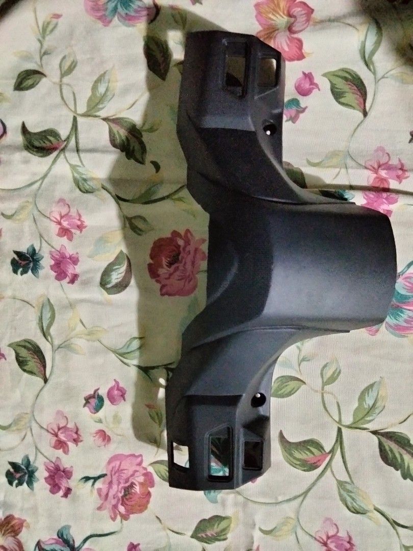 Honda beat carb rear shell (Category: Body Parts and Accessories) located in Lubao. Submitted by ghenchloe204278 (Listing ID 1324596176, Image 1). Description: honda beat carb rear shell.