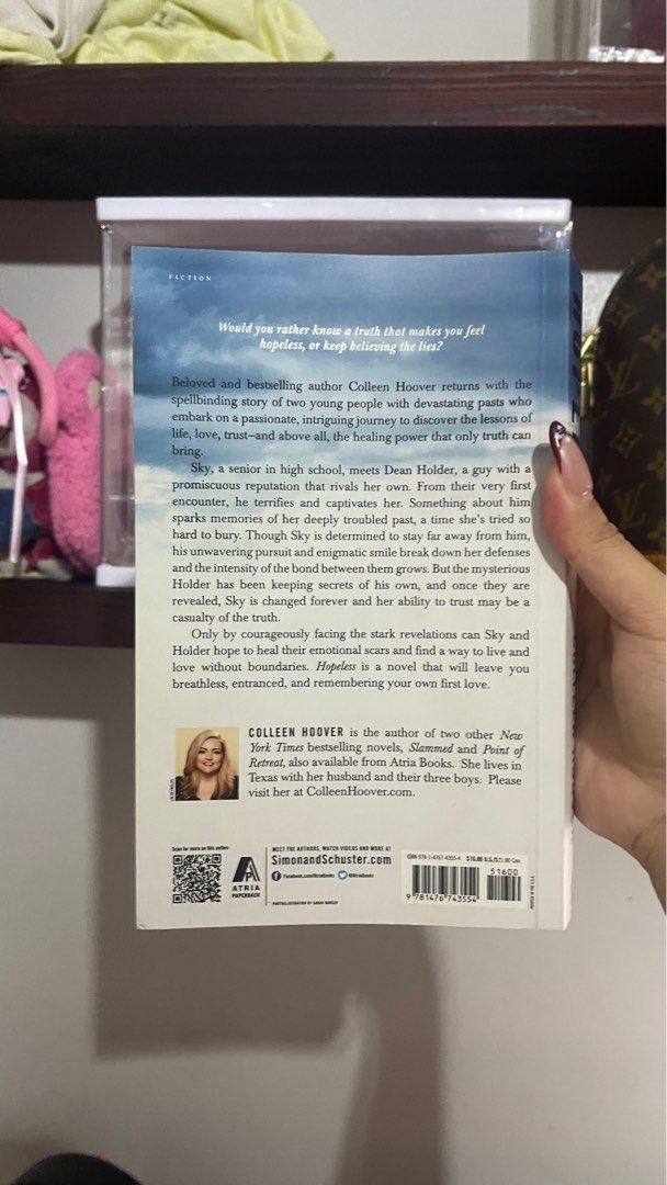 Hopeless by Colleen Hoover (Category: Storybooks) located in Quezon City. Submitted by sabsabsab_ (Listing ID 1324701024, Image 3). Description: Slight discoloration by overall in pretty good condition Sf to be shouldered by the buyer.