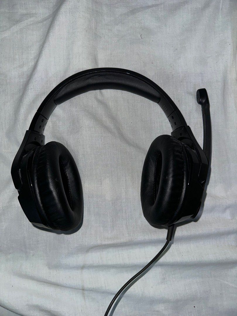 HyperX Cloud Stinger (Category: Headphones & Headsets) located in Las Pinas. Submitted by psalmgvcof66996 (Listing ID 1324720272, Image 1). Description: HyperX Cloud Stinger for sale! - Wasn't really used kaya no scratches and hindi bakbak ang pads - With box, no receipt (bought from DataBlitz atc) Nego pa Rfs: New headphones (nakatambak nalang).