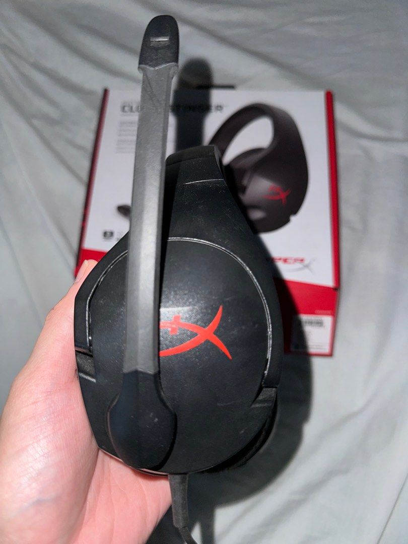 HyperX Cloud Stinger (Category: Headphones & Headsets) located in Las Pinas. Submitted by psalmgvcof66996 (Listing ID 1324720272, Image 3). Description: HyperX Cloud Stinger for sale! - Wasn't really used kaya no scratches and hindi bakbak ang pads - With box, no receipt (bought from DataBlitz atc) Nego pa Rfs: New headphones (nakatambak nalang).