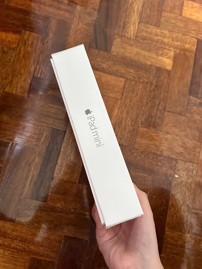 Ipad mini 4 wifi only (Category: iPad) located in Paranaque City. Submitted by thriftie (Listing ID 1324710627, Image 3). Description: - manage expectations, still working but with some hairline scratches on the screen - 128 gb .