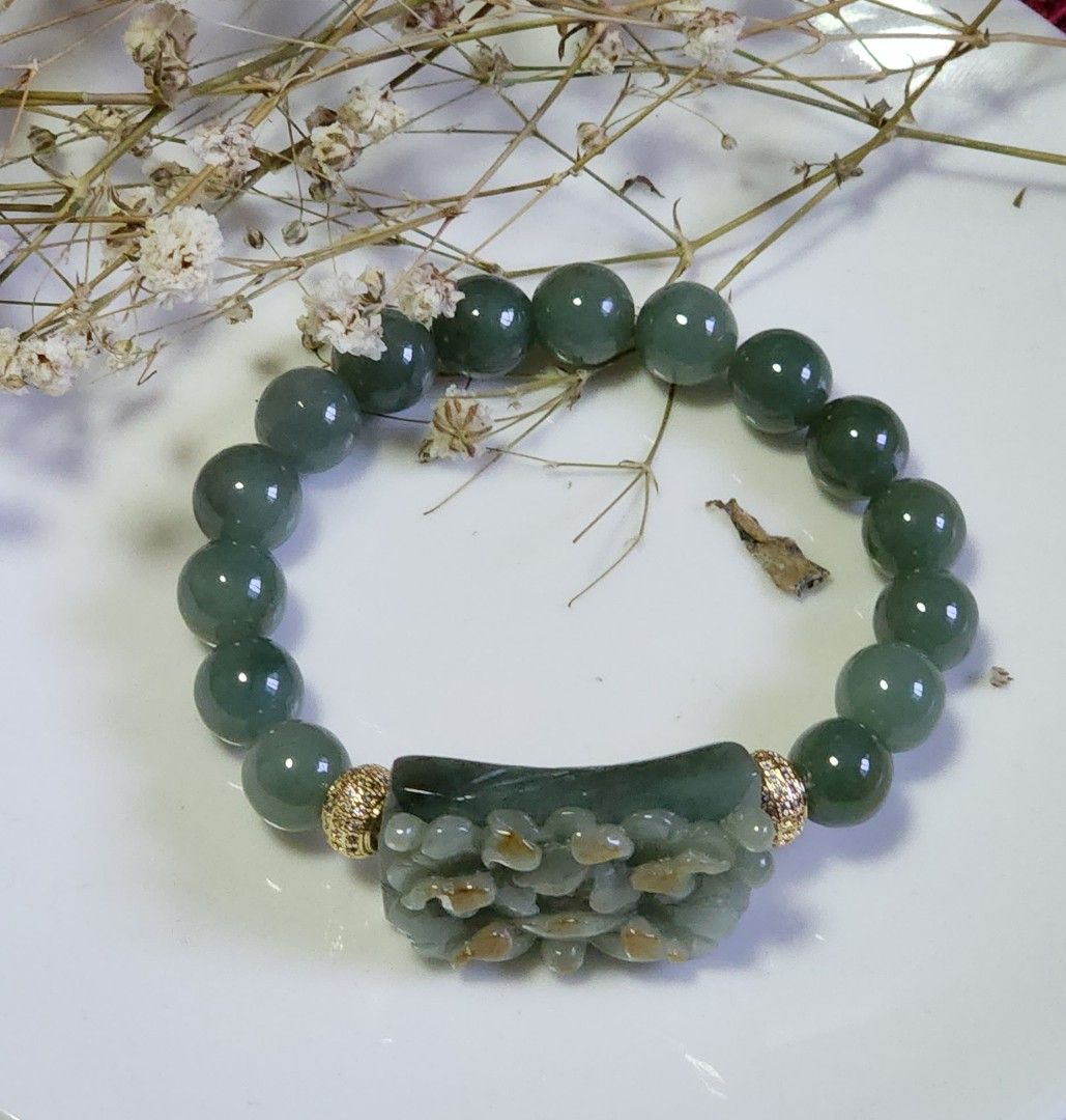 Jade (Category: Bracelets) located in Singapore. Submitted by linidris (Listing ID 1324671971, Image 1). Description: .