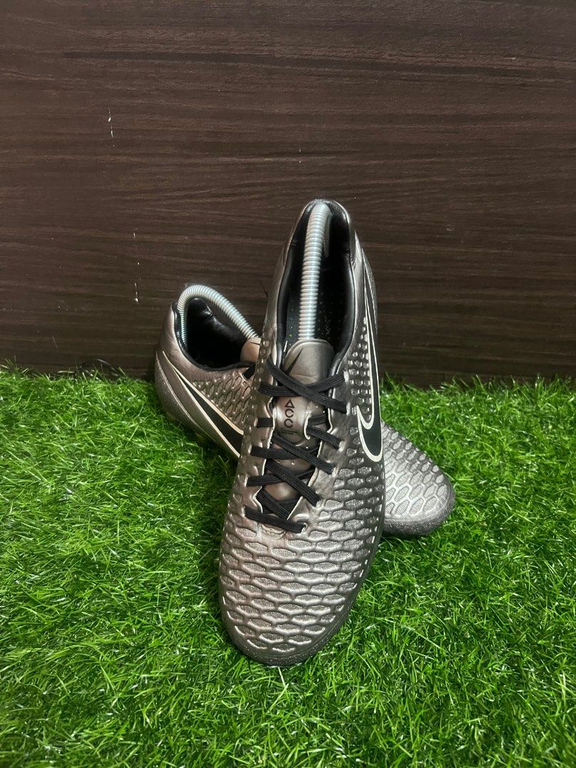 Kasut bola nike magista sales