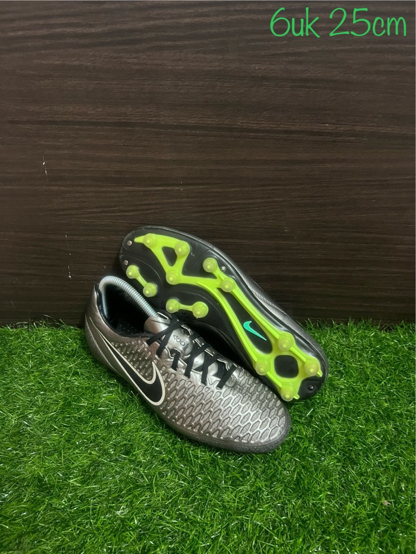 Kasut bola nike magista acc Men s Fashion Footwear Boots on Carousell