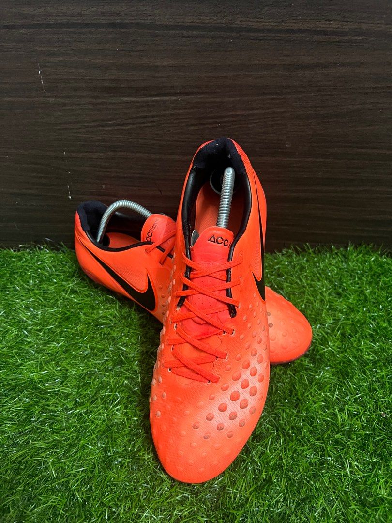 Kasut bola nike magista online