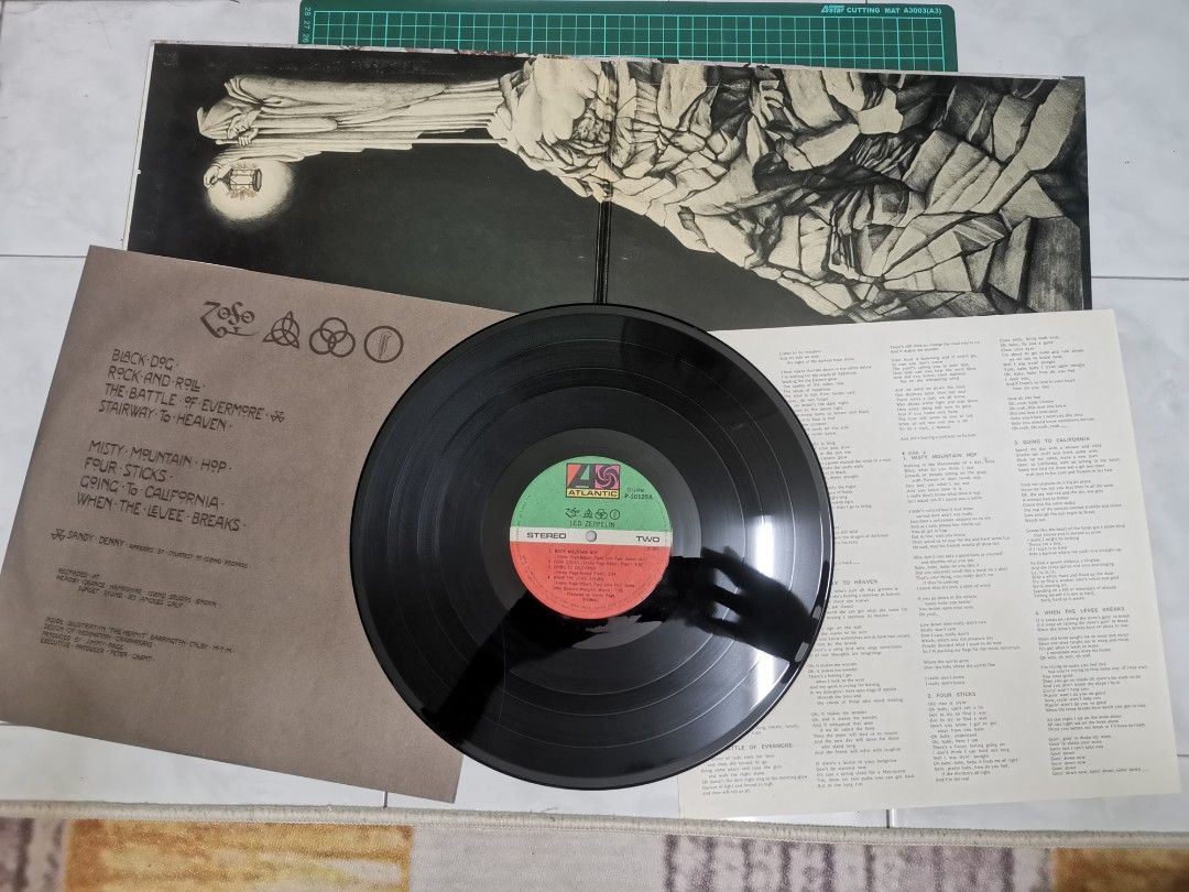 Led Zeppelin IV Album LP Vinyl, Hobbies & Toys, Music & Media, Vinyls ...