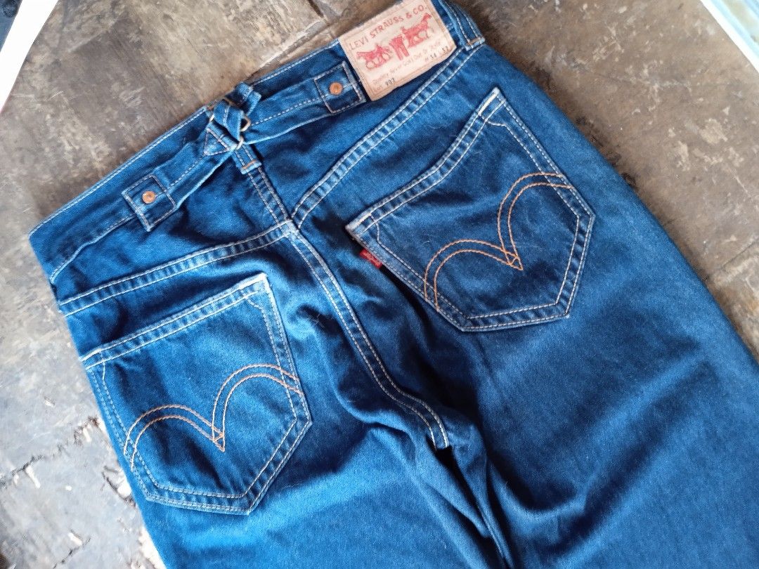 Levis 902 Men s Fashion Bottoms Jeans on Carousell
