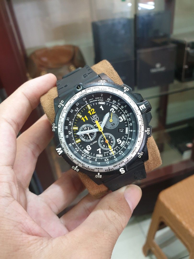Luminox recon 8840 store