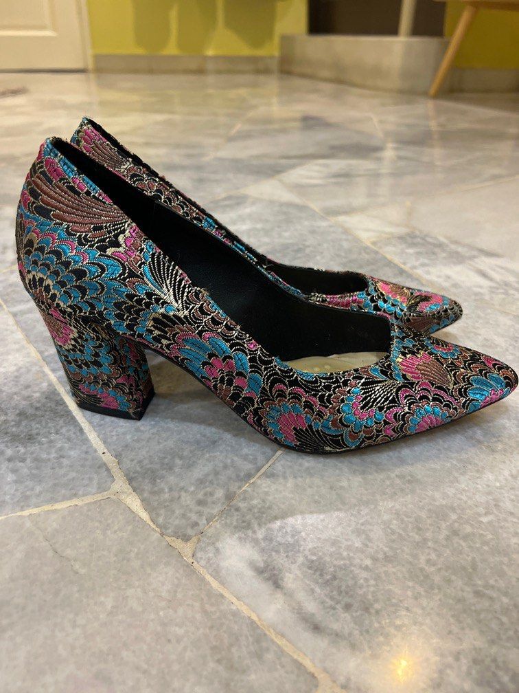 MIDI oriental patterned heels