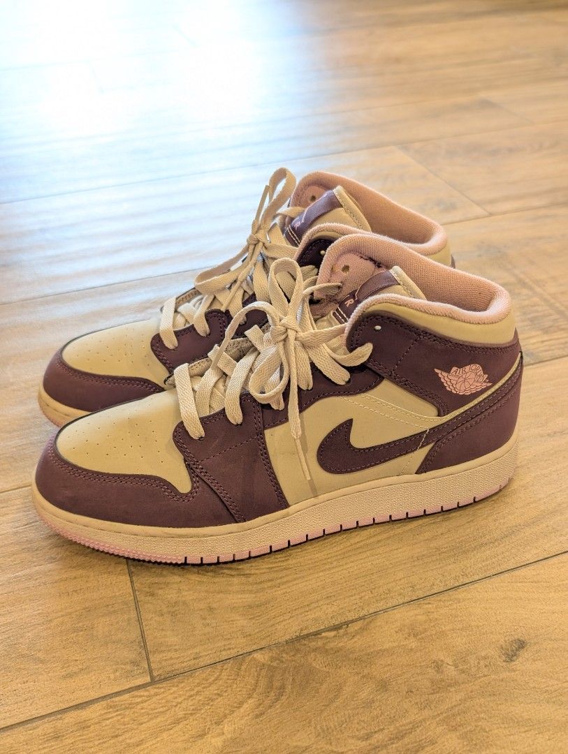 Nike Air Jordan 1 Retro Mid GS Pro Purple Desert Sand Sneaker