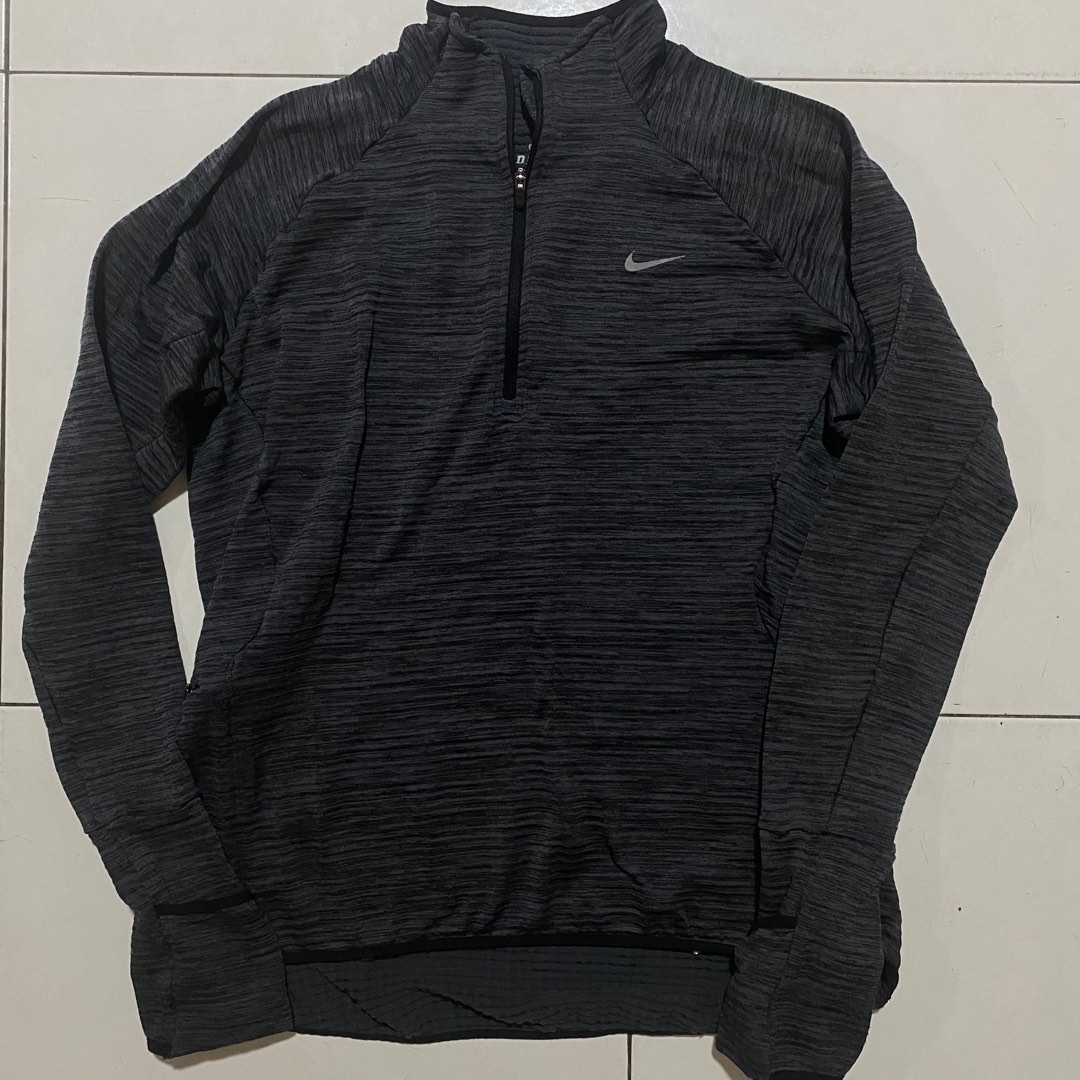 nike long sleeve zip up m Men s Fashion Activewear on Carousell