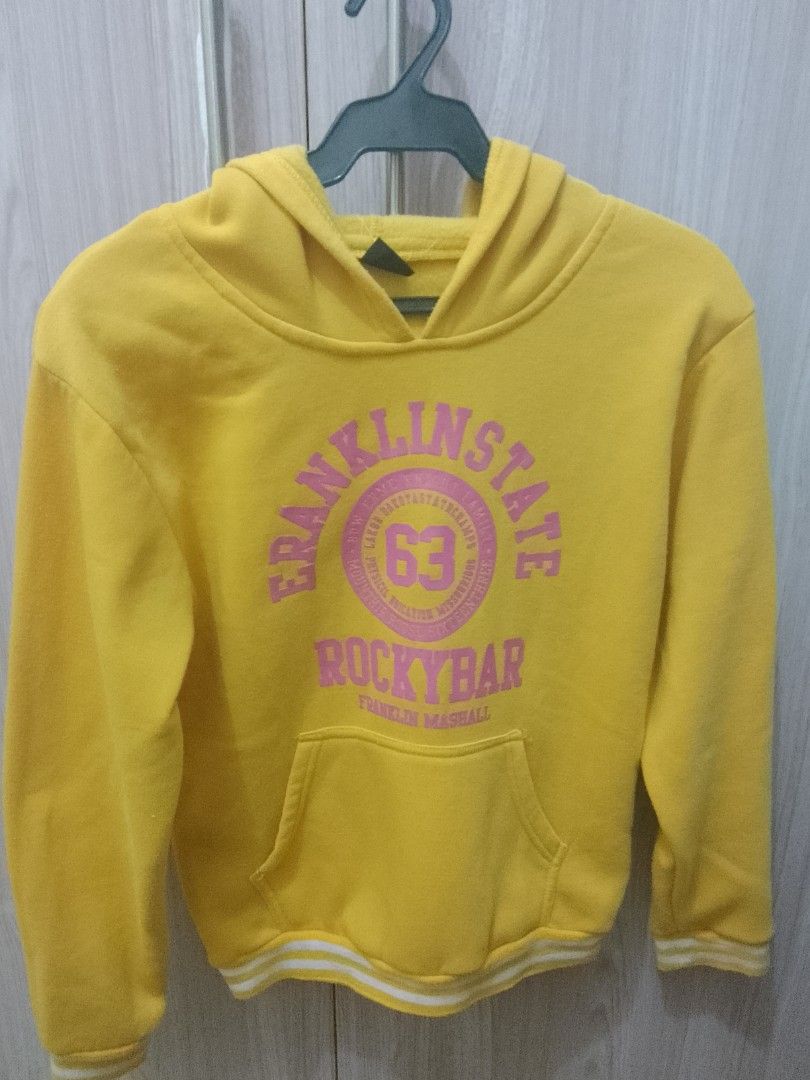 Preloved Pullover Hoodie | Size: Large | Ready to wear! (Category: Coats, Jackets and Outerwear) located in Quezon City. Submitted by bachendorff (Listing ID 1324663693, Image 2). Description: negotiable for sure buyers 🥰 -thick and cottony fabric -with pockets -no issue, no stains -already washed and ready to wear ❤️ rfs: decluttering 🙏 MOD: Lalamove/LBC MOP: Gcash.