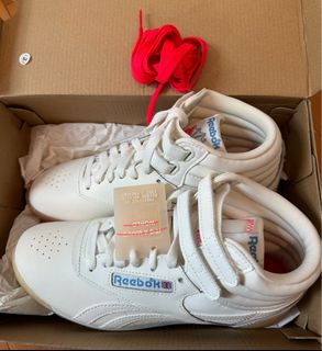（分類：）位於 。 由 haihaileyley 提交（商品編號 1324625409，圖片 1）。簡介： 。