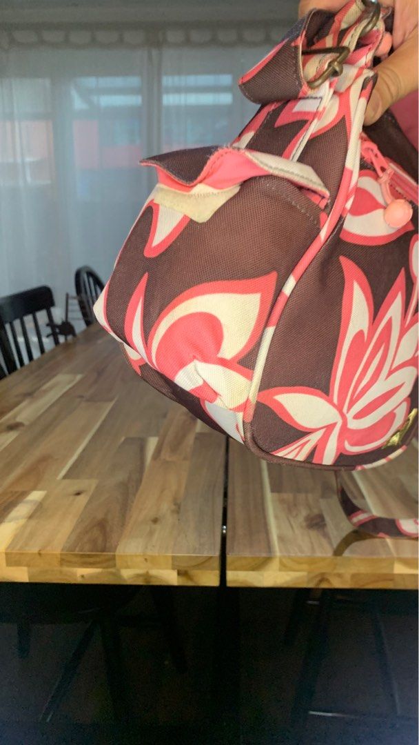 ROXY sling bag, Women's Fashion, Bags & Wallets, Crossbody Bags on