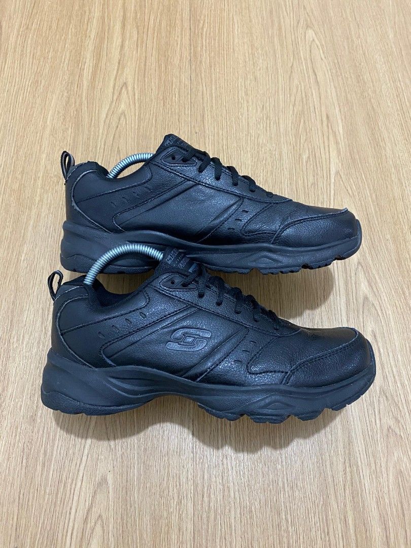 Skechers Haniger size 42 Fesyen Pria Sepatu Sneakers di Carousell