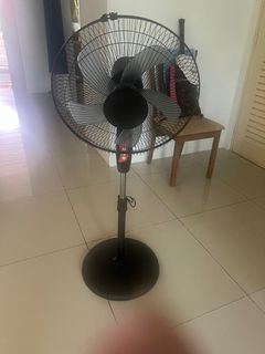 (Category: ) located in . Submitted by golfer007 (Listing ID 1324573581, Image 1). Description: .