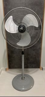 (Category: ) located in . Submitted by erzal (Listing ID 1324599723, Image 1). Description: .