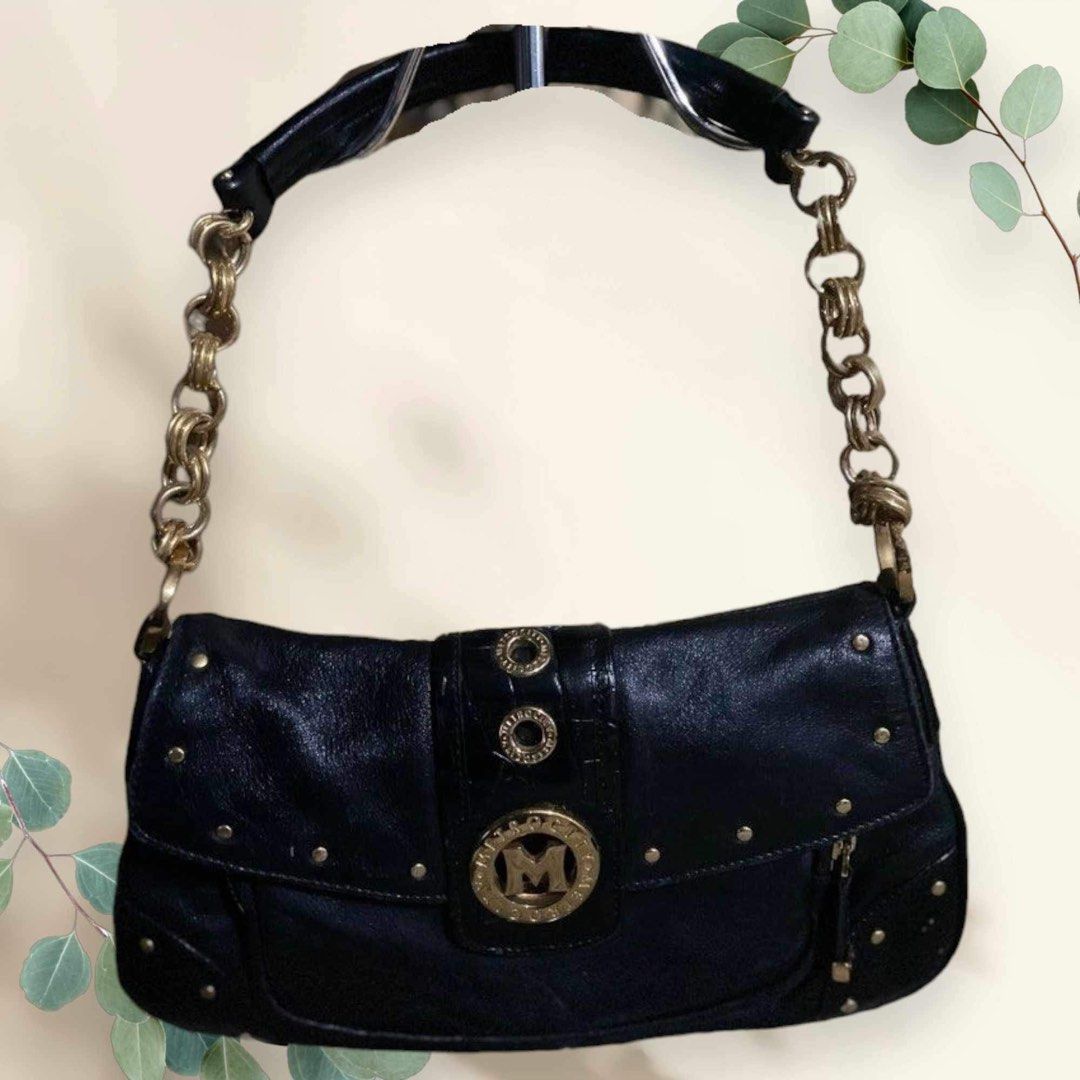 SUPER SALE!!! Metrocity Shoulder Bag (Category: Luxury Bags & Wallets) located in Iligan City. Submitted by ileganteph (Listing ID 1320043279, Image 1). Description: Very Good Condition with Metal Plate Metrocity Hardware.
