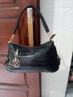(Kategori: ) berada di . Dikirim oleh neyzhaputri123 (ID iklan 1324598841, Gambar 1). Deskripsi: .