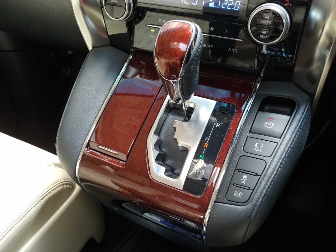 Toyota ALPHARD WELCAB Auto498306735985152009