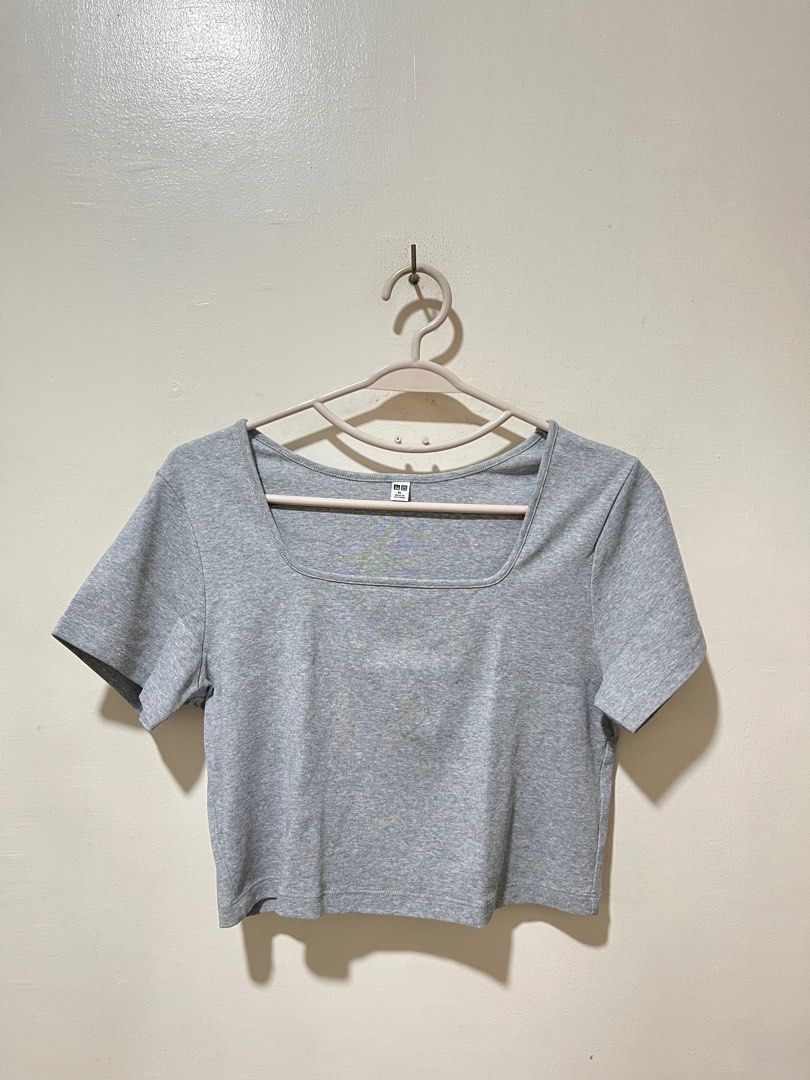 Uniqlo grey square neck cropped top (Category: Shirts) located in Angeles City. Submitted by endzn (Listing ID 1324660649, Image 1). Description: - used once - fits M to XL.