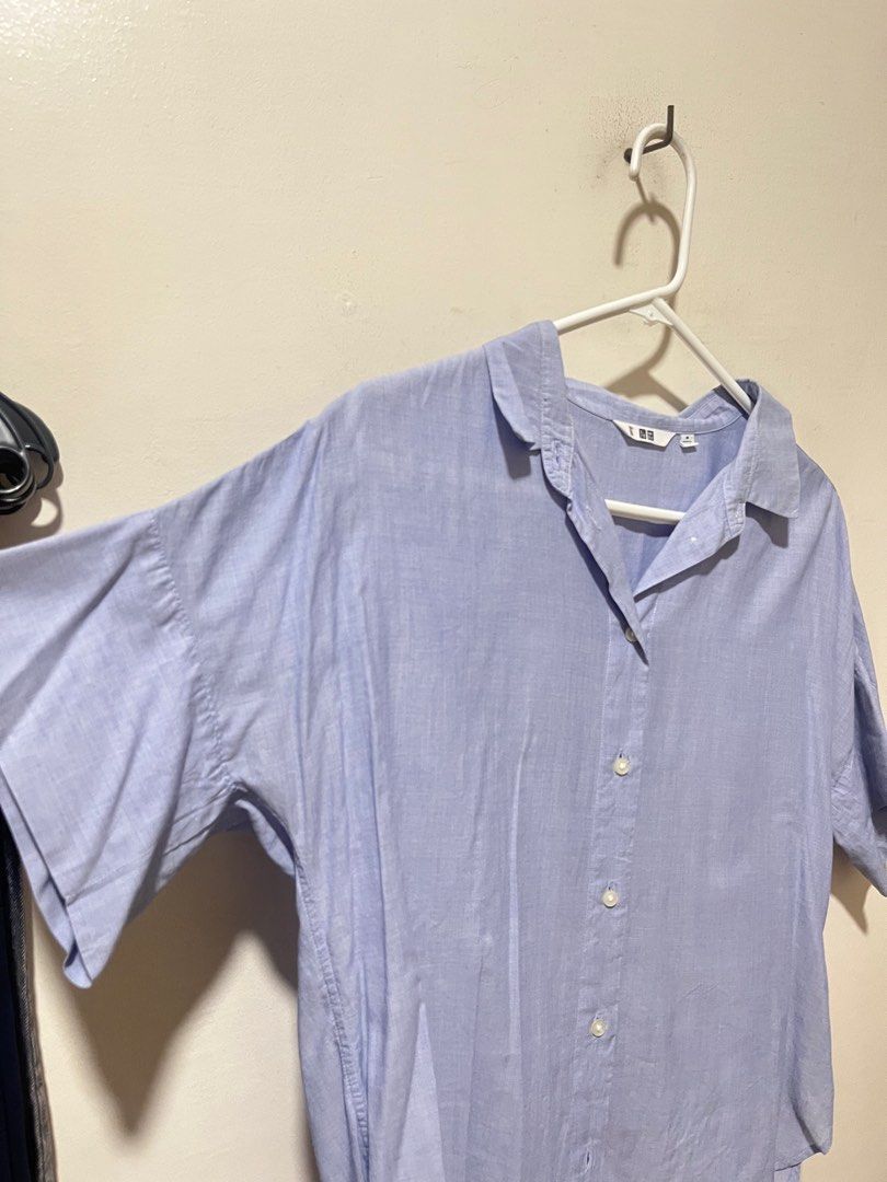 Uniqlo powder blue polo (Category: Blouses) located in Angeles City. Submitted by endzn (Listing ID 1324659660, Image 2). Description: - fits M to L .