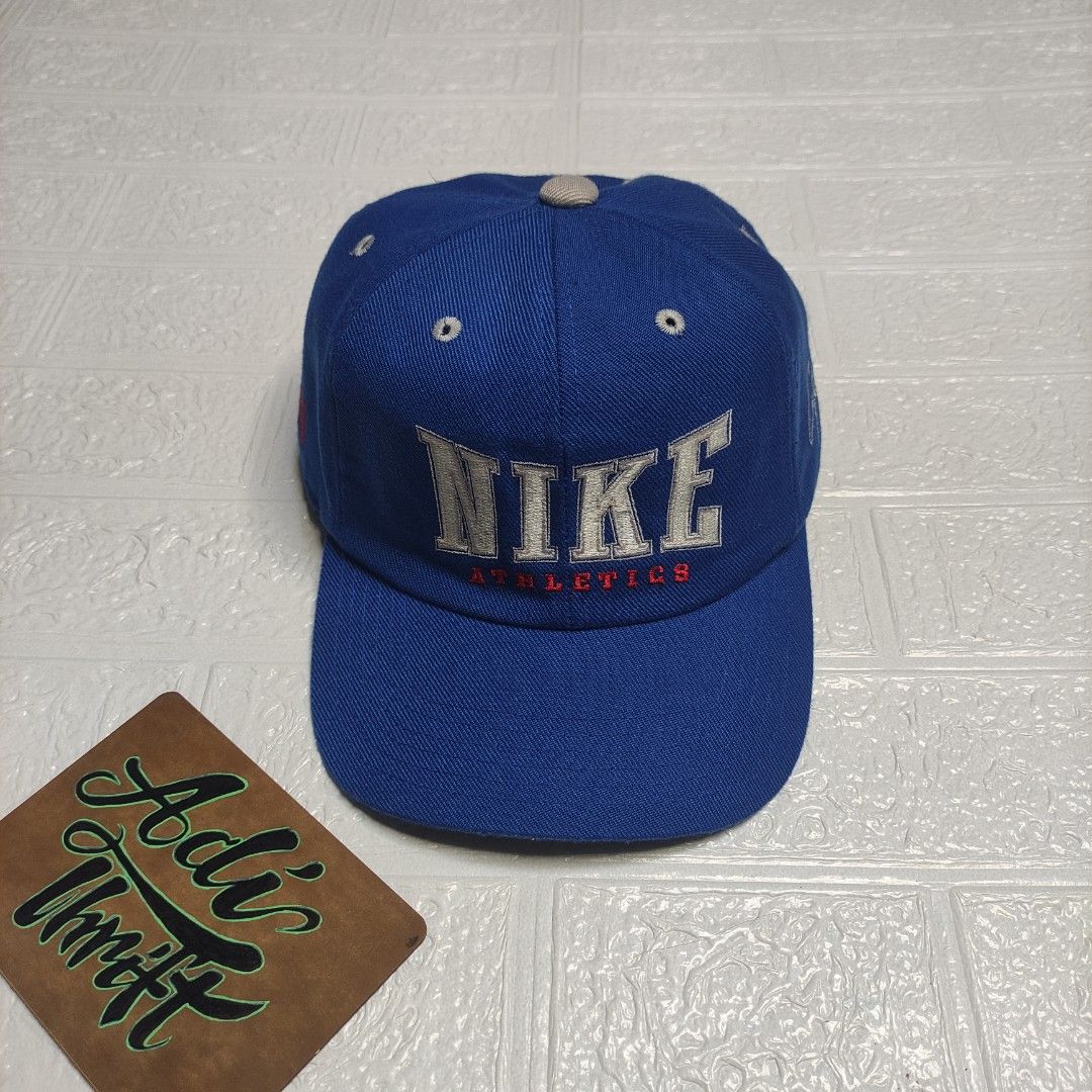 VINTAGE NIKE SNAPBACK Men s Fashion Watches Accessories Caps Hats on Carousell