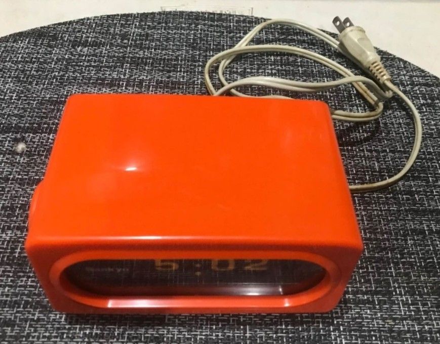 Vintage Sankyo Japan Flip clock (Category: Clocks) located in San Fernando. Submitted by jaimeeyandoc (Listing ID 1324626128, Image 2). Description: Vintage Sankyo Japan Flip clock Pm for details.