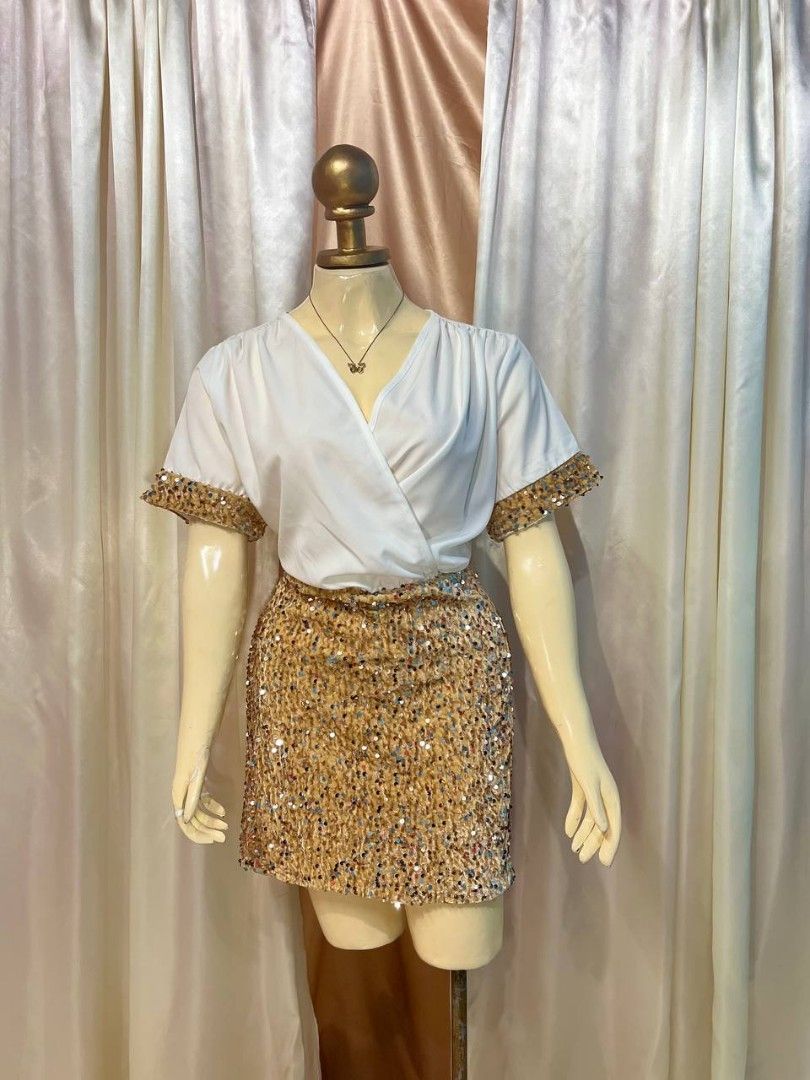 Gold sequin skirt quilt discount